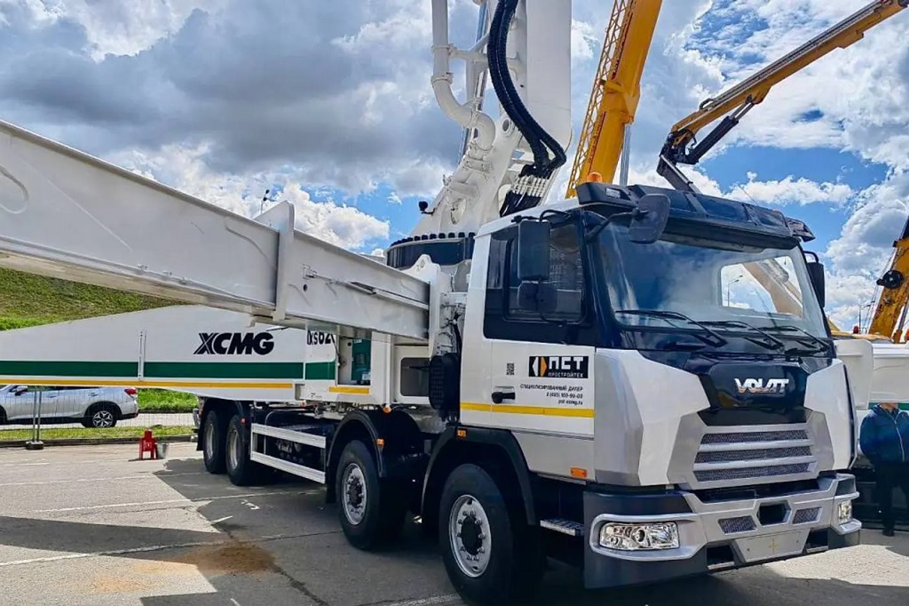 автобетононасос XCMG XS62 на базе шасси МЗКТ-750003
